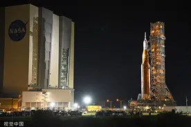 NASA登月火箭发生燃料泄漏，将于“最后十分钟”决定发射是否推迟图片