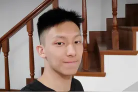 “读写障碍”男生考进纽约大学：小时候记不清笔画算不懂1+1，2次休学后在家接受单亲母亲教育图片