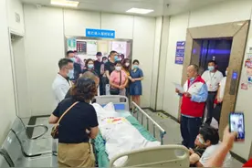 痛心！她才18岁！图片