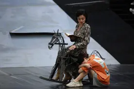 金星舞台剧《日出》复排9月开启全国巡演，11月登陆上海文化广场图片