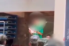 湖南大学军训教官公开道歉，被质疑声音太小，学生大喊“听不见”图片