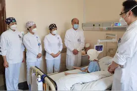 5岁女童面部正中大裂口，国内外尚无成功治疗案例，上海九院成功“修容”图片