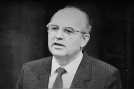 封面视频丨两分钟回顾戈尔巴乔夫：受到西方欢迎却让苏联解体的最后一任总统视频封面