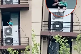 幼童爬上6楼空调外机，对面邻居隔楼嘶吼劝阻：当时内心又害怕又着急视频封面