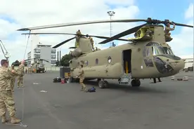 发动机有起火风险 美陆军停飞“奇努克”直升机图片