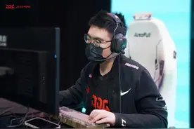 冠军上单爱请客，369吃火锅必点肥牛｜专访图片