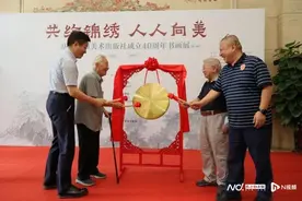 书画名家共绘岭南艺术长卷，岭南美术出版社40周年大展开幕图片