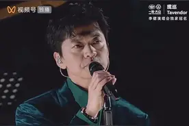 不愧是音乐诗人，李健这场演唱会沁人心脾图片