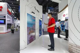 “金融元宇宙”亮点纷呈，一些银行秀出“AI硬核实力”图片