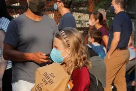 美国高通胀下，仅36%家长称能负担孩子上学所有必需品图片