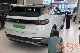 5天新车掉漆保险杠还曾喷漆修复 4S店：正常工艺图片