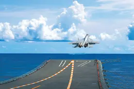 舰阵踏浪、逐梦海天！海军山东舰航母编队实战化训练影像图片