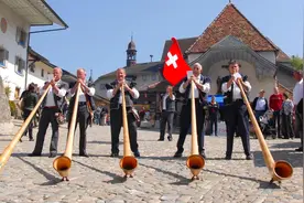 总台记者看世界｜阿尔卑斯长号，带你聆听音乐与群山的悠扬共鸣图片