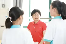 「新丰·榜样人物」徐丽君：做与孩子站在一起面对成长的人图片
