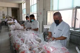 东北石油大学：暖心+坚守 师生在战疫中迎“双节”图片