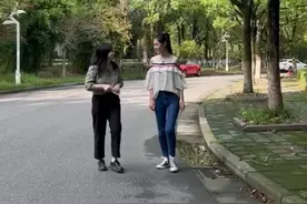 天目好奇show喝完的矿泉水瓶用来装食用油？劝你不要这么做图片