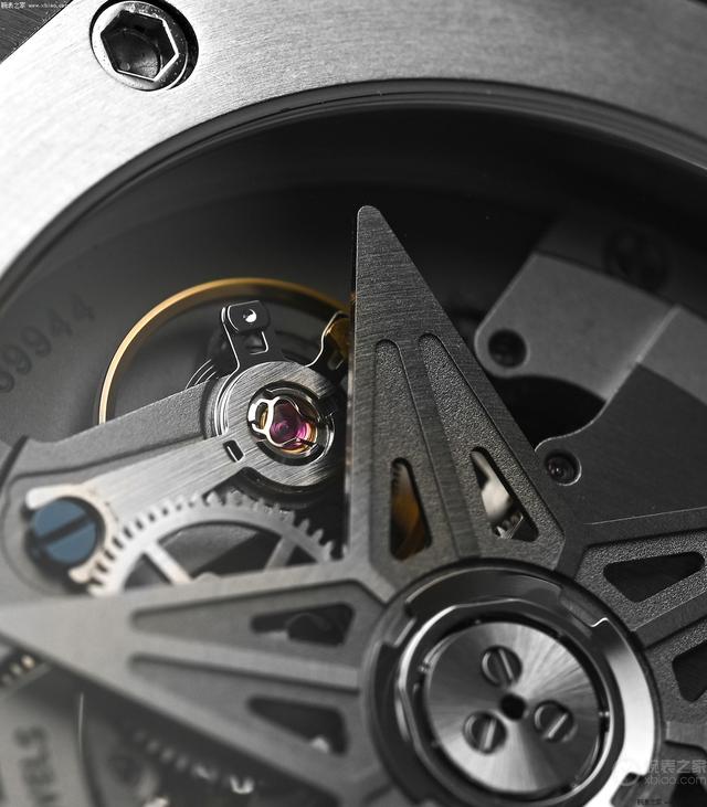 公价6万5，这只表，国外已经加入“排队名单”，国内暂无影响