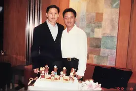 张国荣66岁生日，唐鹤德再分享哥哥旧照图片
