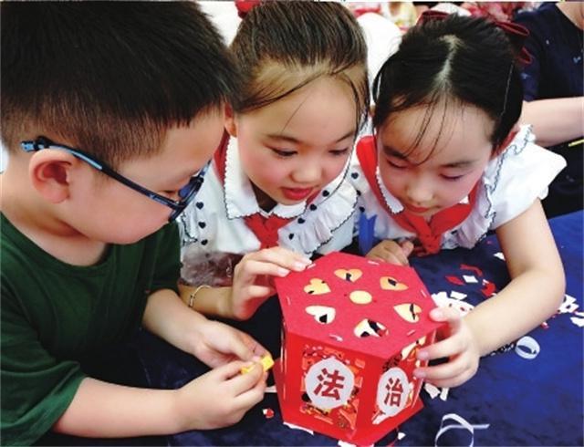 ���ݽ�̳����ʻ������ ŨŨ����ů����