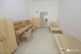 在高校求学的残障人士：校园生活很方便，清华博士找工作遇到困难，过度的关心让人感到疲倦图片