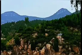 一场冷雨下过，几缕凉风吹过，人还在恍惚中，倏忽便掉进了秋里图片