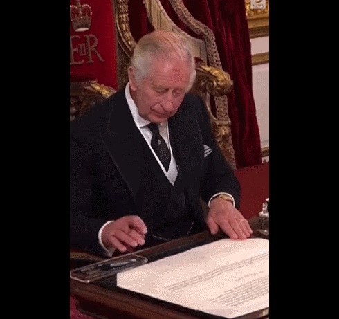 ���������ǻ����ı�Ϊ�����С�ڣ�ϸ��Ӣ���ҳ�Ա�Ĵ�������