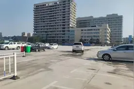 【创文在“荥”动 实现“双提升”】荥阳市人民医院周边环境整治效果明显图片