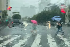 “梅花”登陆！今早多条地铁线首班车延至7时，出门前记得刷新信息！奉贤上午停课！此短信勿点图片