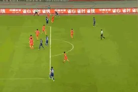 一外援逼平泰山五外援，再也没有球队能阻挡武汉三镇了？图片