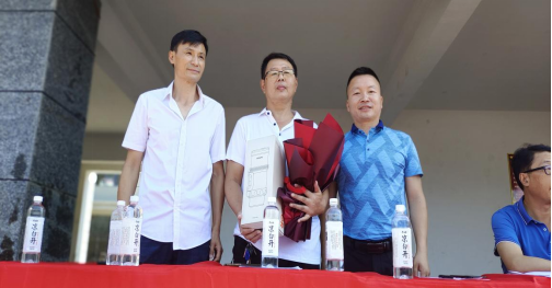 ������ѧ���п�ѧ��������ף��38����ʦ�ڻ