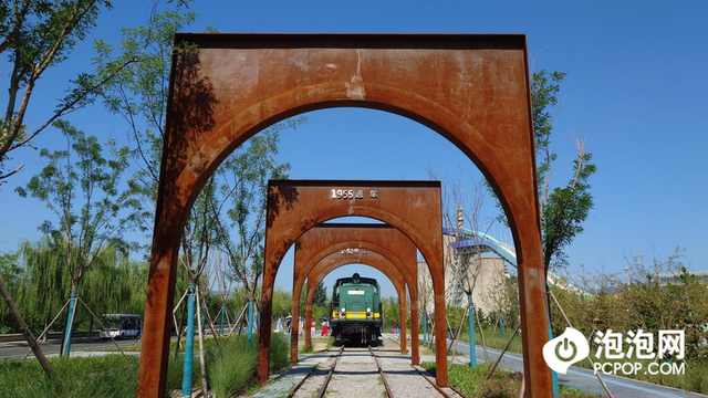 精致小机身轻巧好手感 微单手机索尼Xperia 5 IV评测