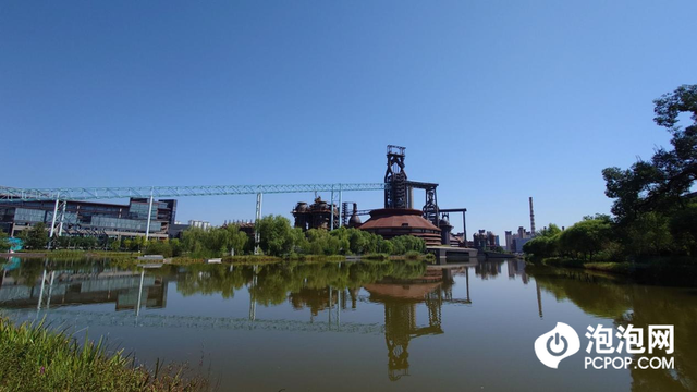 精致小机身轻巧好手感 微单手机索尼Xperia 5 IV评测