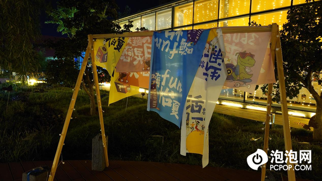 精致小机身轻巧好手感 微单手机索尼Xperia 5 IV评测