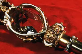 皇家礼物还是被盗？南非呼吁英王室归还500克拉“非洲之星”钻石图片