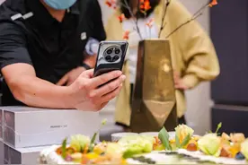 手机巨头华为“向上捅破天”，卫星通信加速闯入人们生活图片