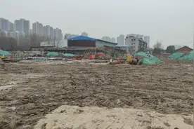 近万人围观1人出价，泛海武汉CBD宅地被法院强拍，神秘买家34亿接盘图片