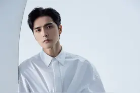 阿云嘎：每次尔冬升要发脾气，我就唱《有事好商量》图片