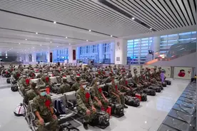 报小拍｜湛江新兵启程奔赴军营图片
