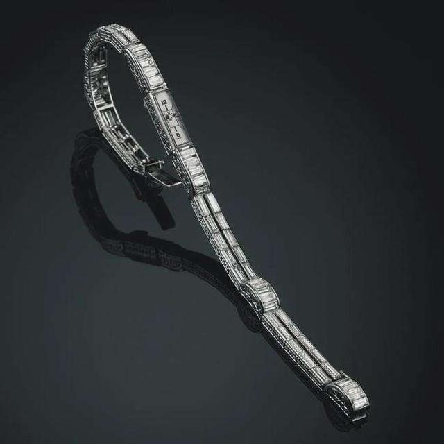 ���������ǻ����ı�Ϊ�����С�ڣ�ϸ��Ӣ���ҳ�Ա�Ĵ�������