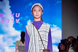 11岁济南女孩两度登上纽约时装周，这次还带上了6岁弟弟图片