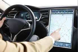 苹果CarPlay、百度CarLife+和华为HiCar们，想要从车企手中抢过主动权图片