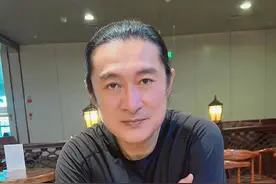 黄安婉拒带货邀请，“60岁 不缺钱 只愿做喜欢的事”图片