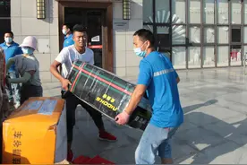 成都8月快递业务量1.46亿件 快递行业已全面复工 | 全力以赴拼经济搞建设图片