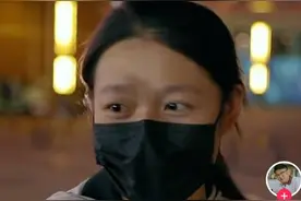 21岁单亲妈妈送外卖照顾女儿引关注：坚持独自带娃，称“正是吃苦的时候”图片