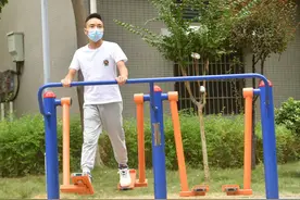 “五旬养父捐肾救子”感动千万网友 本报联合阿里公益奖励叶保元一万元图片