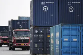 国常会再出手降物流成本：四季度高速路货车通行费减免10%图片