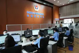 办证上牌不再怕麻烦！杭州实现99项公安政务服务“一网通办”图片