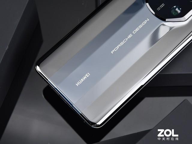 华为正式发布了全新的mate 50系列,其中顶配的mate 50 rs 保时捷设计