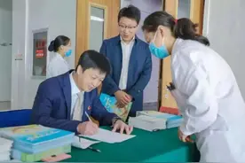 榜样的力量 | 时代先锋 光明使者图片