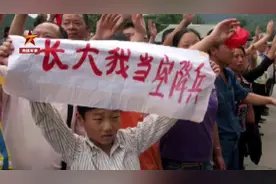 长大我当空降兵！汶川男孩程强长成黄继光连新排长图片
